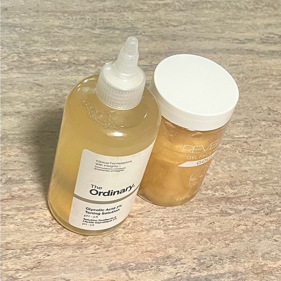 Bundle of Revele gold gel face mask and The Ordinary Glycolic acid toner - Picture 7 of 13
